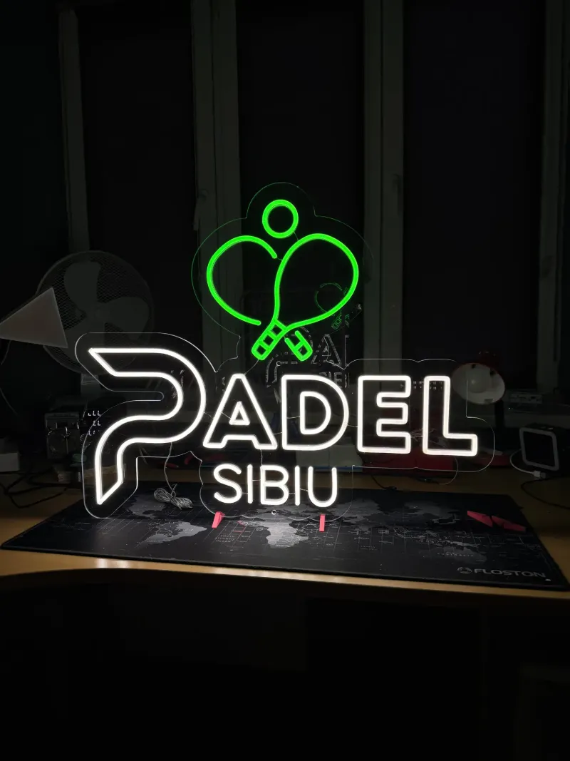 Semn neon Padel Sibiu, făcut pentru un club